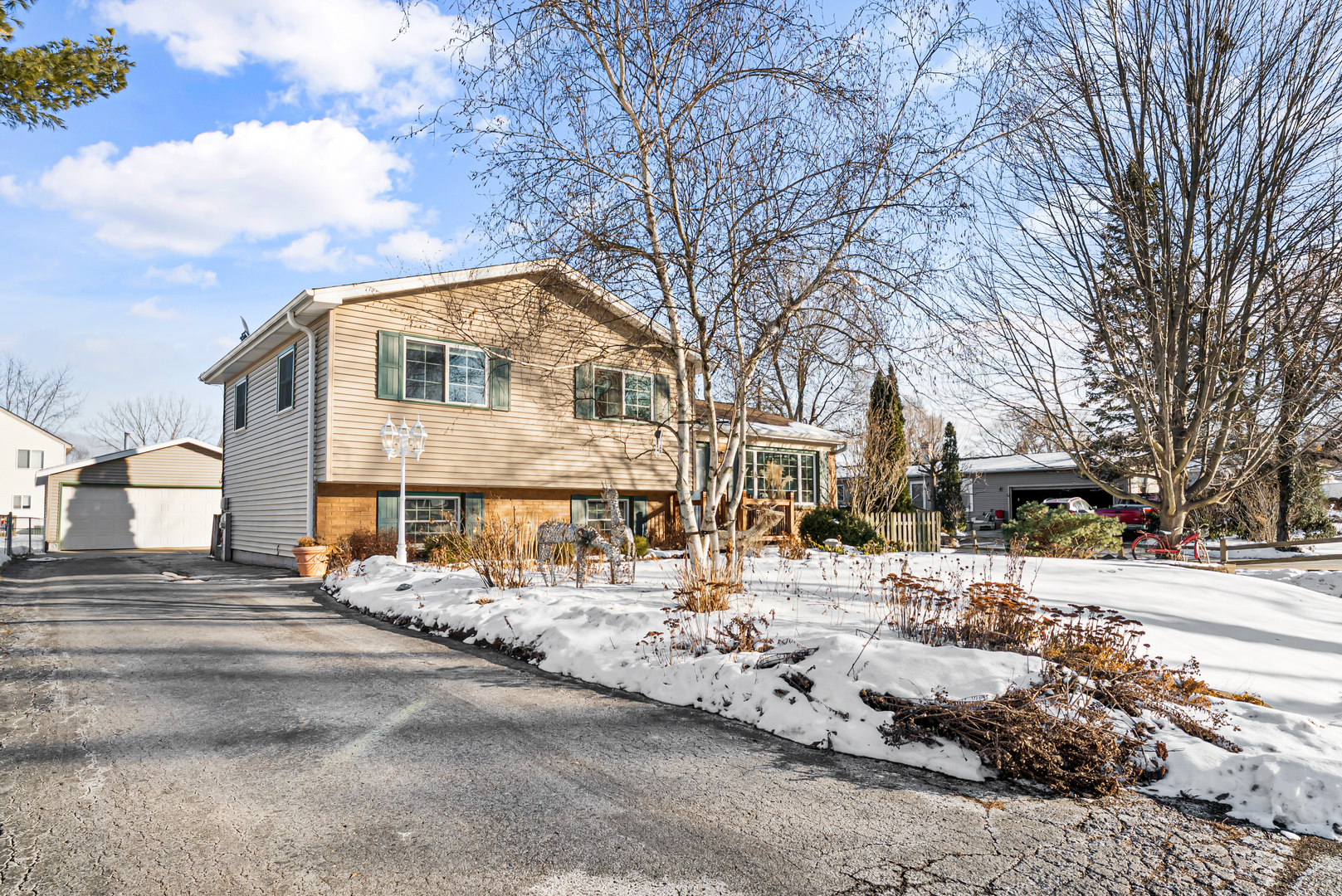 325 Hillandale Street Round Lake, IL 60073 - Photo 2 of 31 a street view covered with buildings