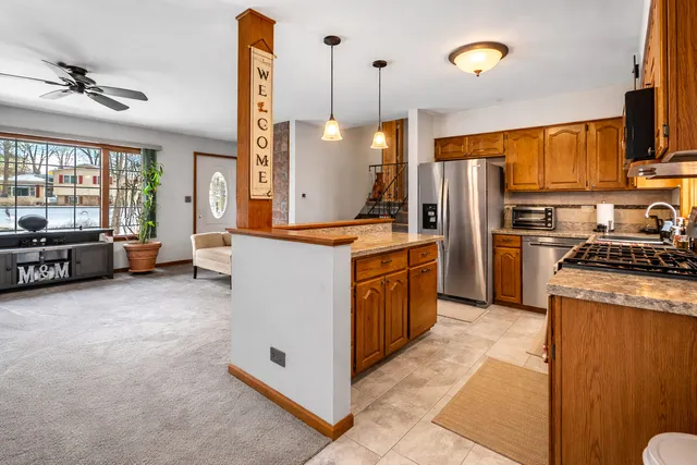 $330,000 | 325 Hillandale Street, Round Lake, IL 60073