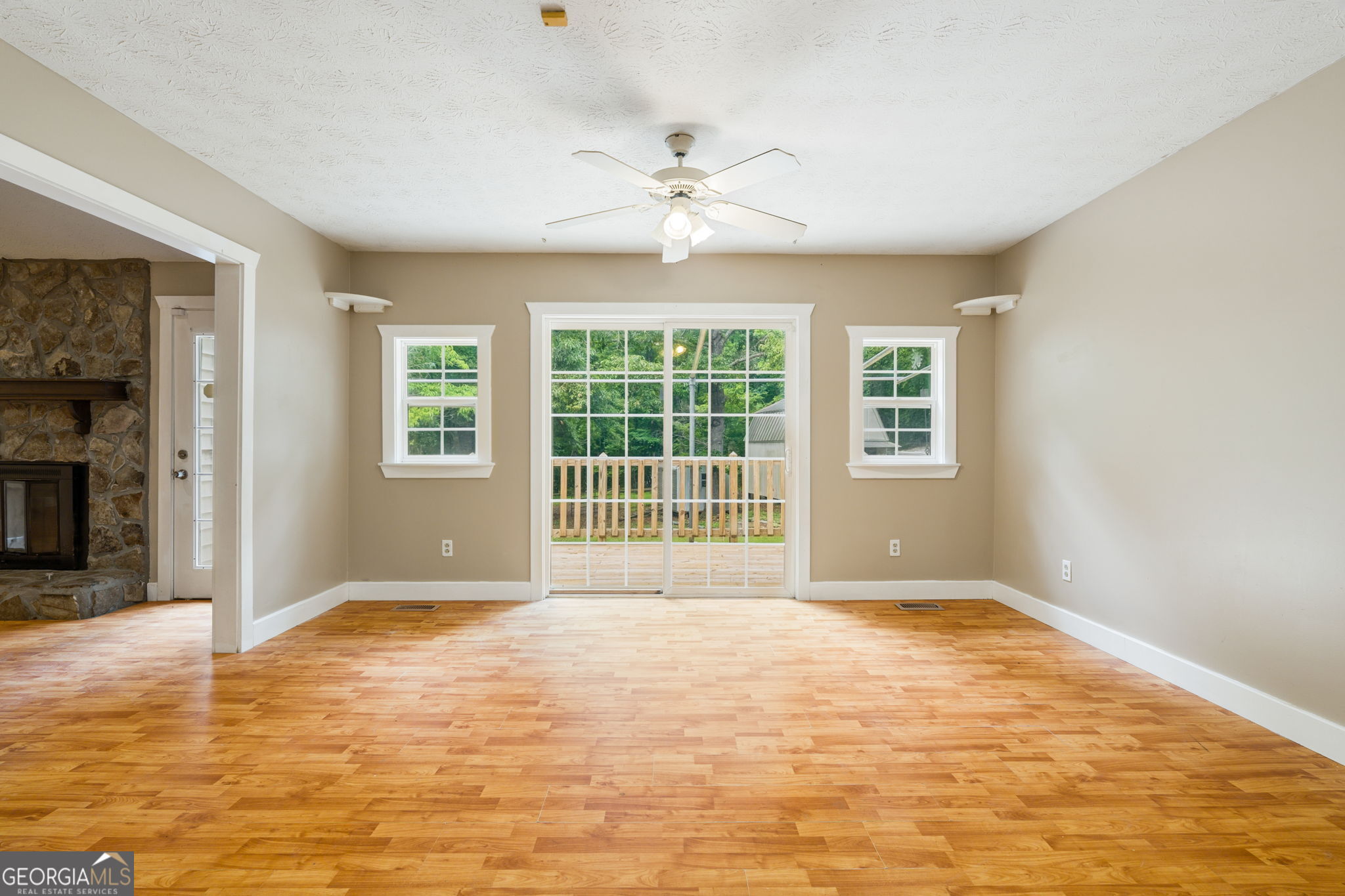 61 Turner Road McDonough, GA 30252 - Photo 16 of 50 Dining Area With Back Yard VIews