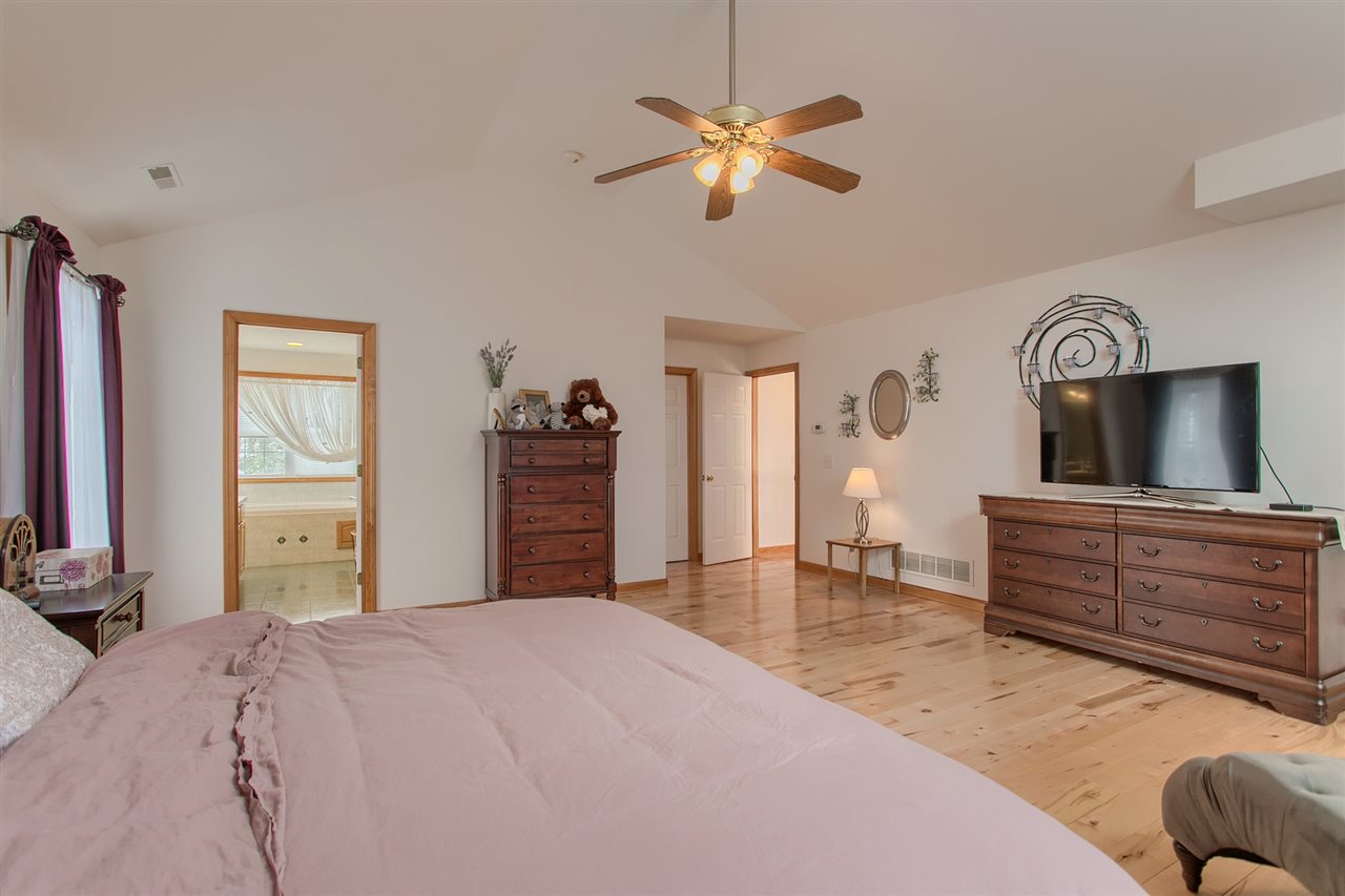 10 Squire Armour Road Windham, NH 03087 - Photo 26 of 40
