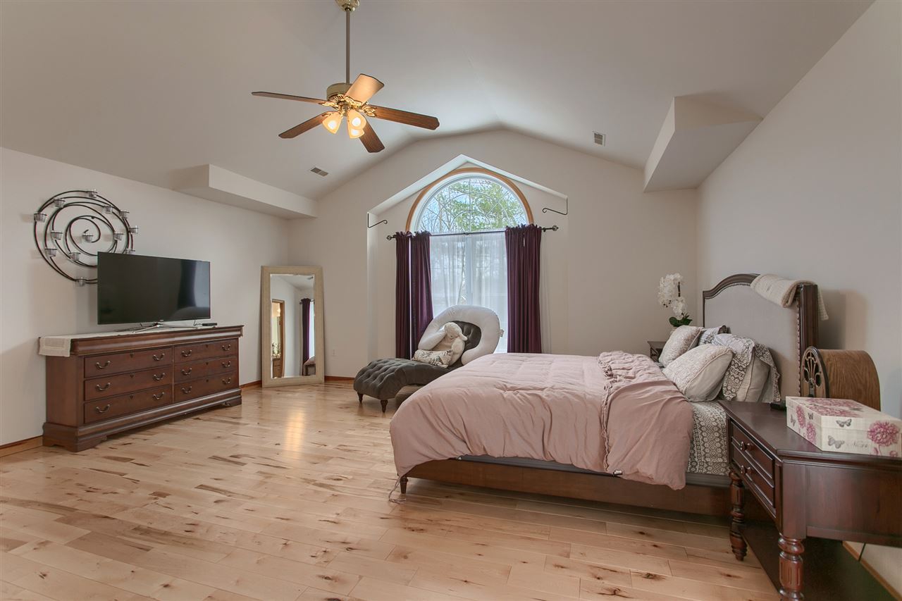 10 Squire Armour Road Windham, NH 03087 - Photo 27 of 40
