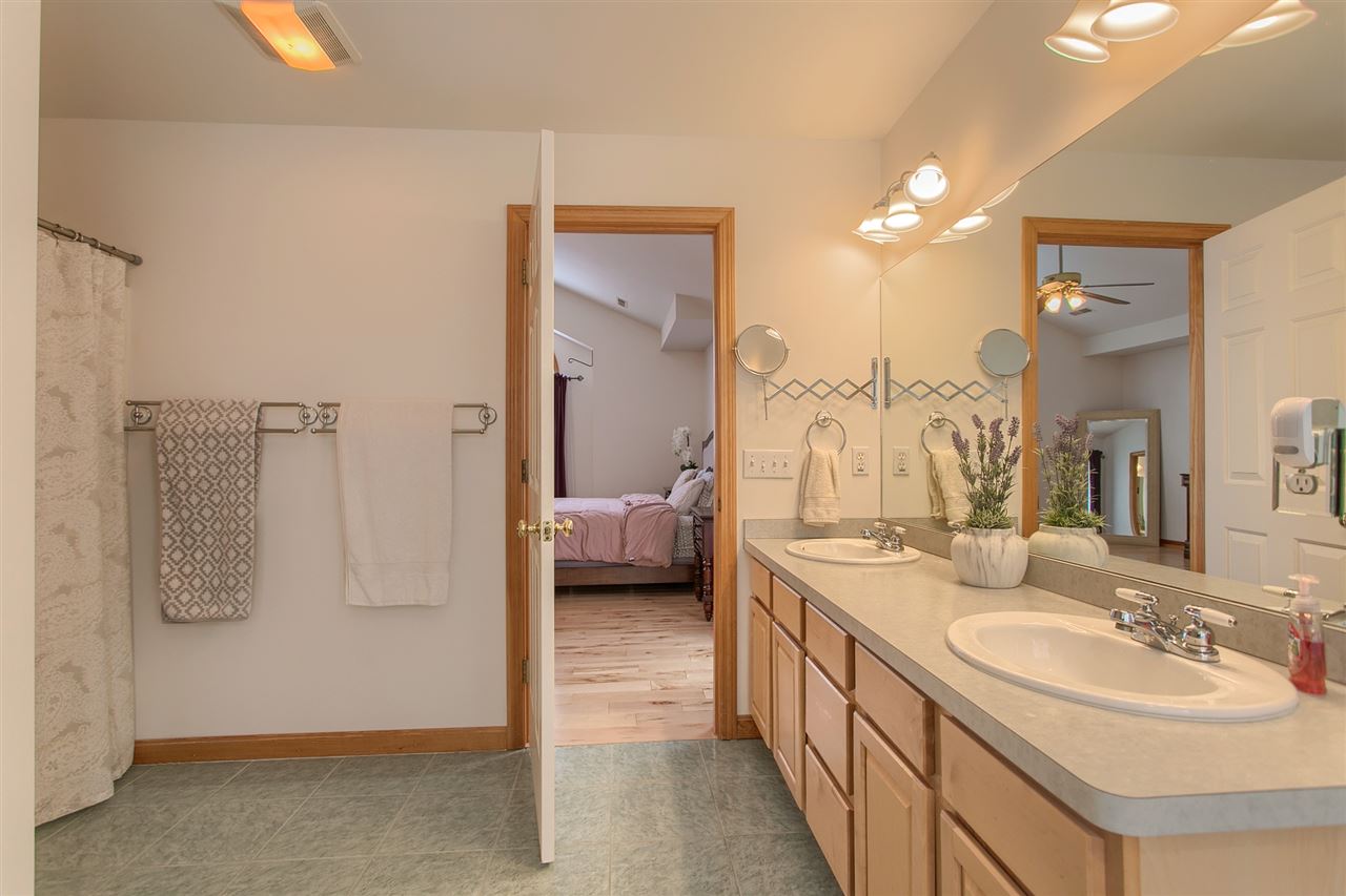 10 Squire Armour Road Windham, NH 03087 - Photo 30 of 40
