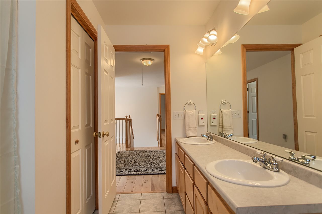 10 Squire Armour Road Windham, NH 03087 - Photo 35 of 40