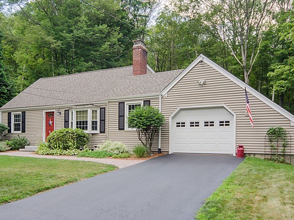 137 Ruggles Street Westborough, MA 01581 - Photo 3 of 19 Gallery Image 3
