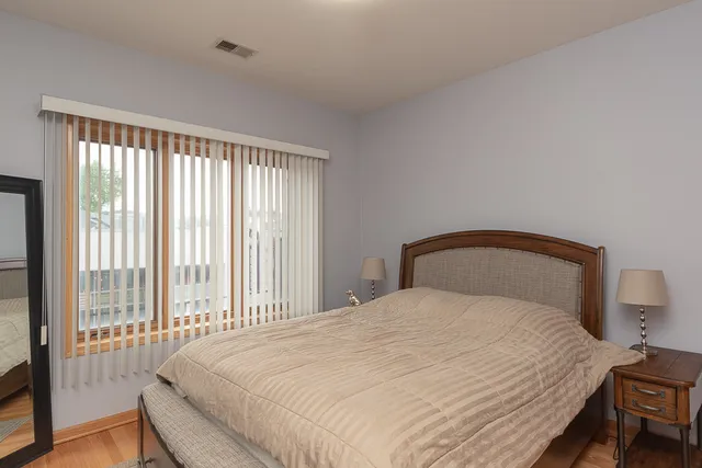 $2,650 | 1222 West Belmont Avenue, Unit 2, Chicago, IL 60657