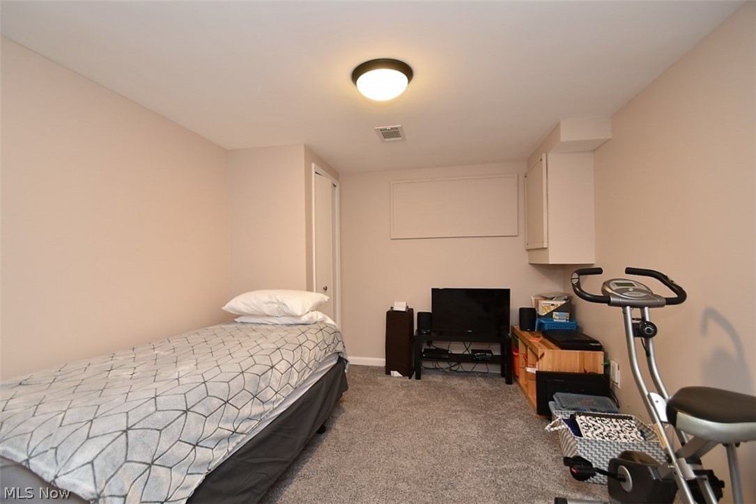 3690 Shannon Road Cleveland Heights, OH 44118 - Photo 20 of 23
