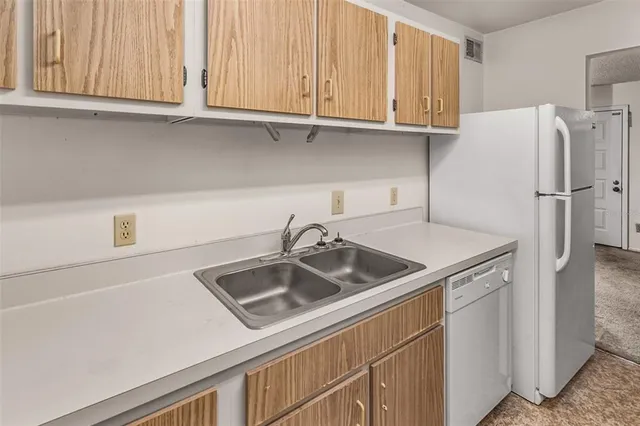 $99,999 | 2065 Isle Royale Court Southeast, Unit 141, Winter Haven, FL 33880