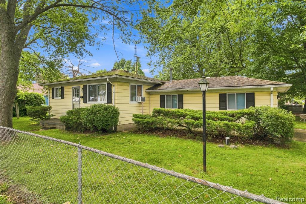 7337 Dogwood Road Lexington, MI 48450 - Photo 1 of 33 Gallery Image 1