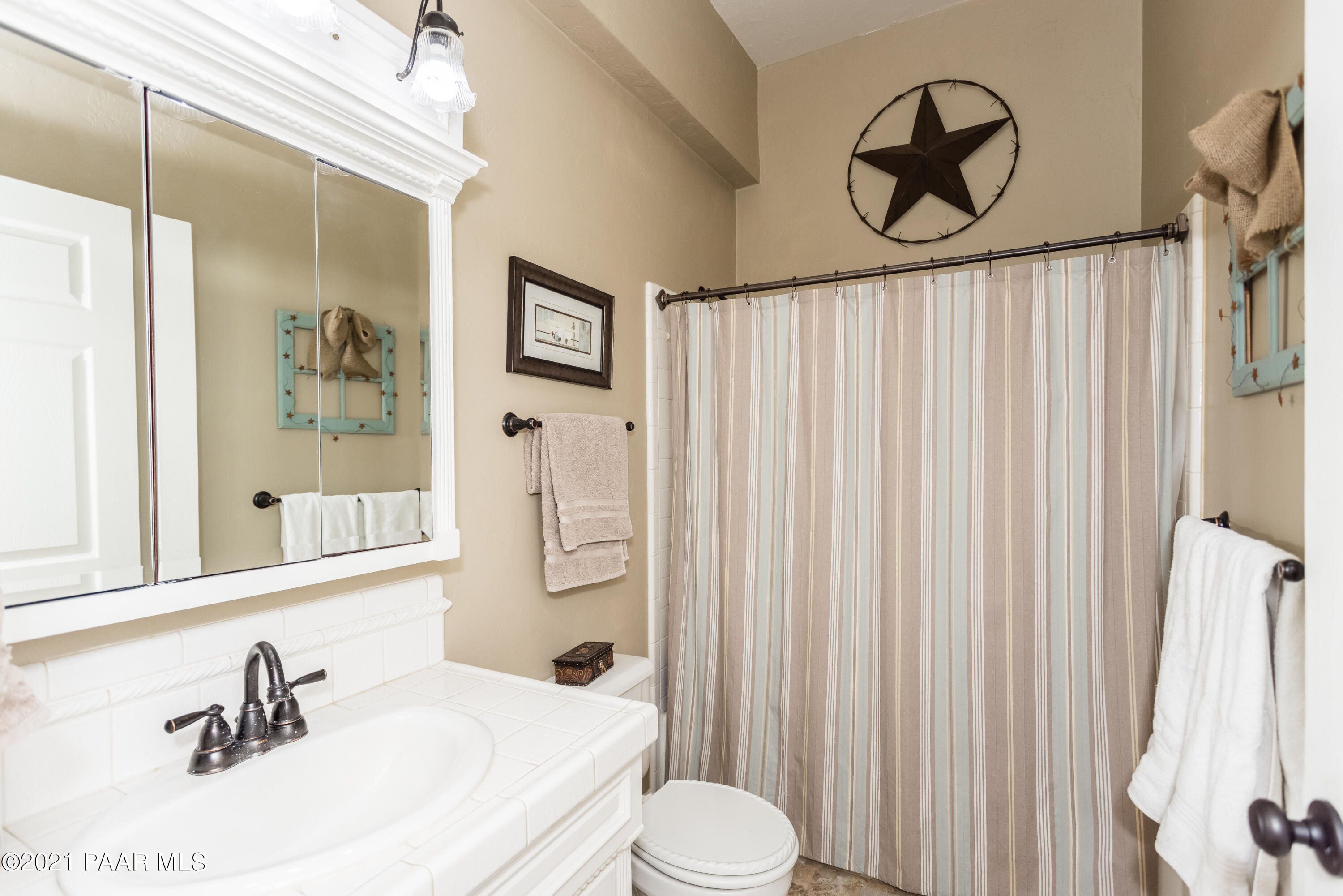 2505 West Kessler Ranch Road Chino Valley, AZ 86323 - Photo 30 of 58 031_Bathroom