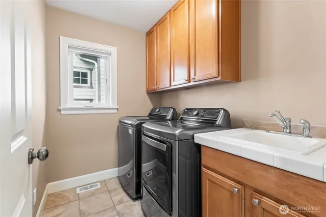 $989,950 | 4920 69th Ave Court West, University Place, WA 98467