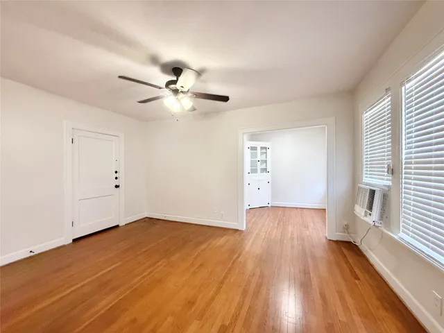 $1,095 | 1126 Berthea Street, Unit 15, Houston, TX 77006