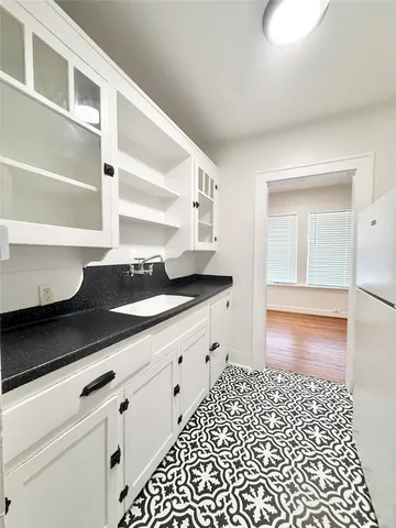 $1,095 | 1126 Berthea Street, Unit 15, Houston, TX 77006