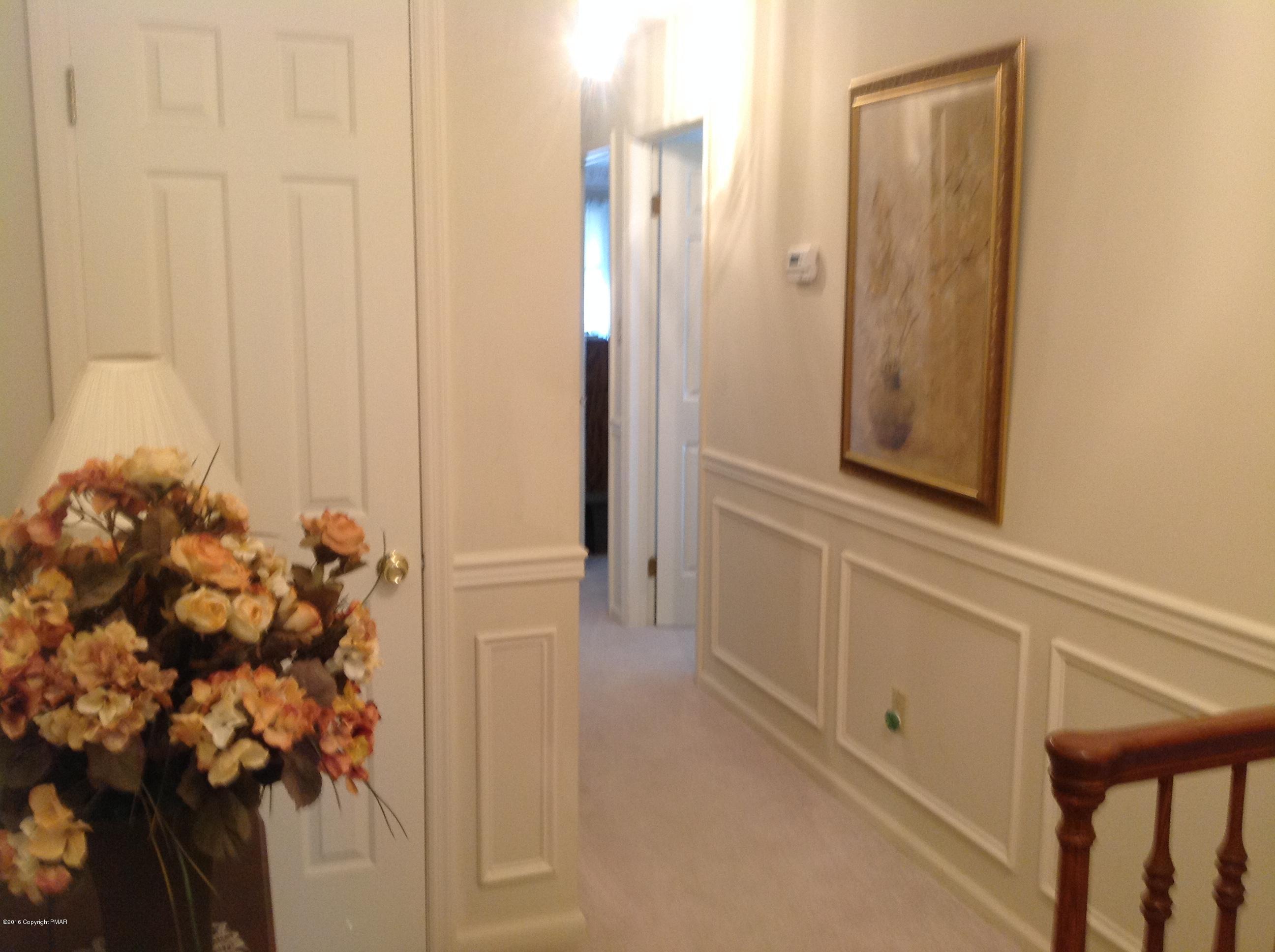 134 Faith Road Sugarloaf, PA 18249 - Photo 15 of 40 2nd floor landing