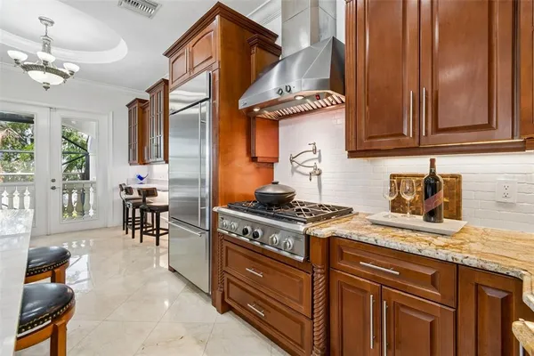 $2,990,000 | 6233 Bayshore Boulevard, Tampa, FL 33611