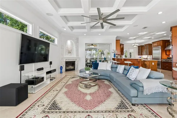 $2,990,000 | 6233 Bayshore Boulevard, Tampa, FL 33611