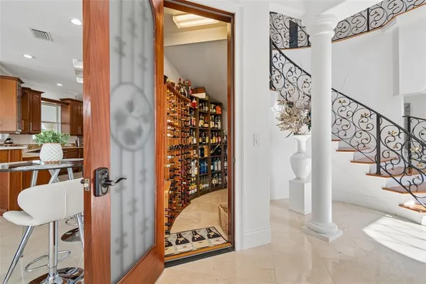 $2,990,000 | 6233 Bayshore Boulevard, Tampa, FL 33611