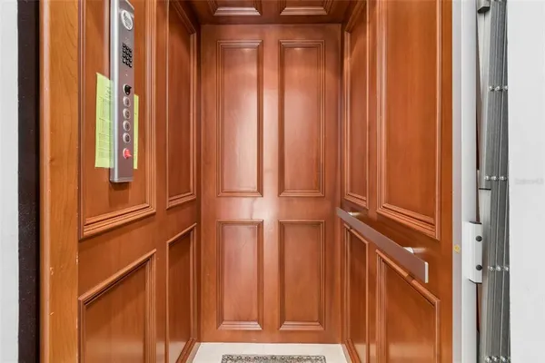 $2,990,000 | 6233 Bayshore Boulevard, Tampa, FL 33611