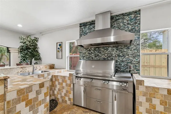 $2,990,000 | 6233 Bayshore Boulevard, Tampa, FL 33611