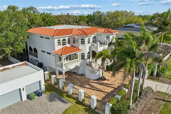$2,990,000 | 6233 Bayshore Boulevard, Tampa, FL 33611