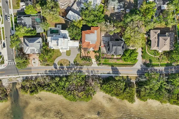 $2,990,000 | 6233 Bayshore Boulevard, Tampa, FL 33611
