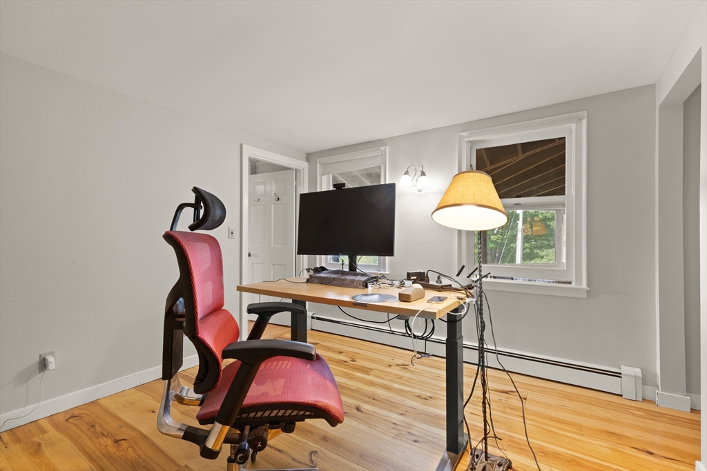 284 Martins Pond Road Groton, MA 01450 - Photo 13 of 42