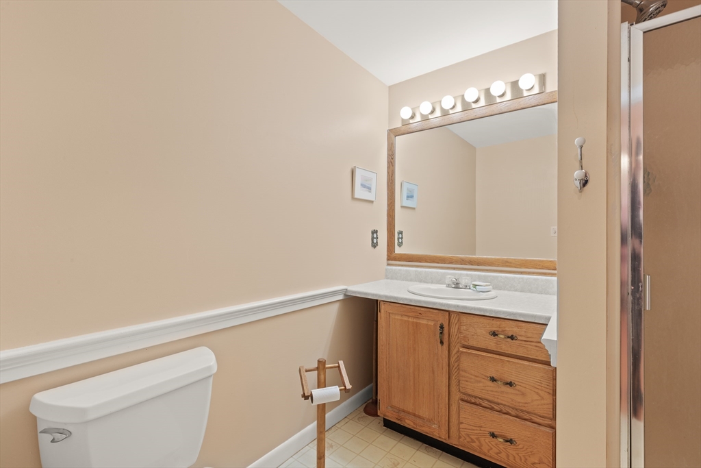 284 Martins Pond Road Groton, MA 01450 - Photo 22 of 42