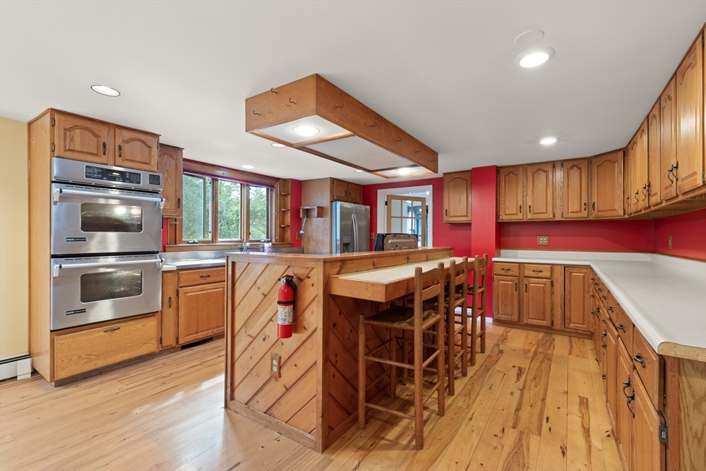 284 Martins Pond Road Groton, MA 01450 - Photo 7 of 42