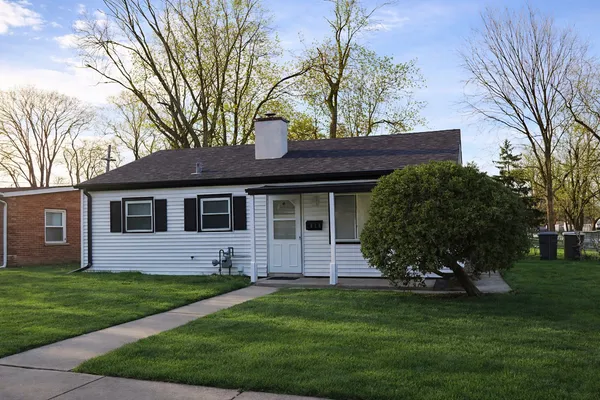 $169,000 | 2414 Circle Drive, Hazel Crest, IL 60429