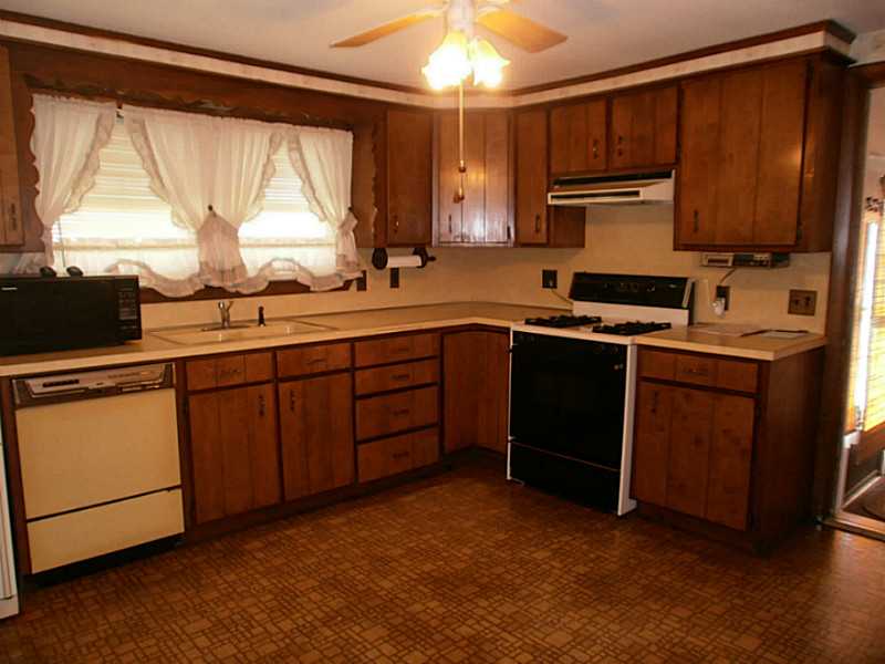 76 Jenckes Street Woonsocket, RI 02895 - Photo 8 of 15 Kitchen.