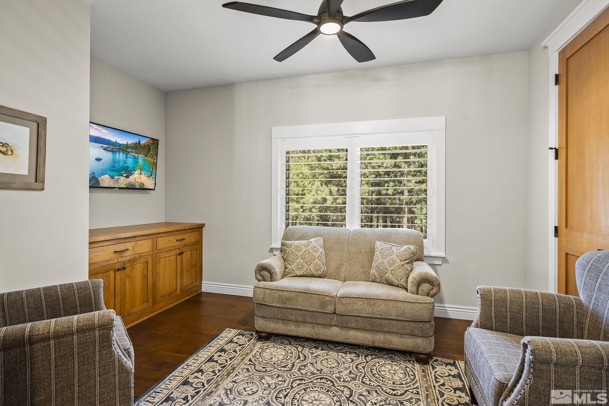 119 Five Creek Road Gardnerville, NV 89460 - Photo 18 of 40 a living room with furniture and a window