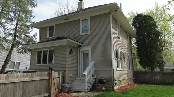 $399,999 | 211 North Batavia Avenue, Batavia, IL 60510