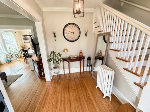 $399,999 | 211 North Batavia Avenue, Batavia, IL 60510