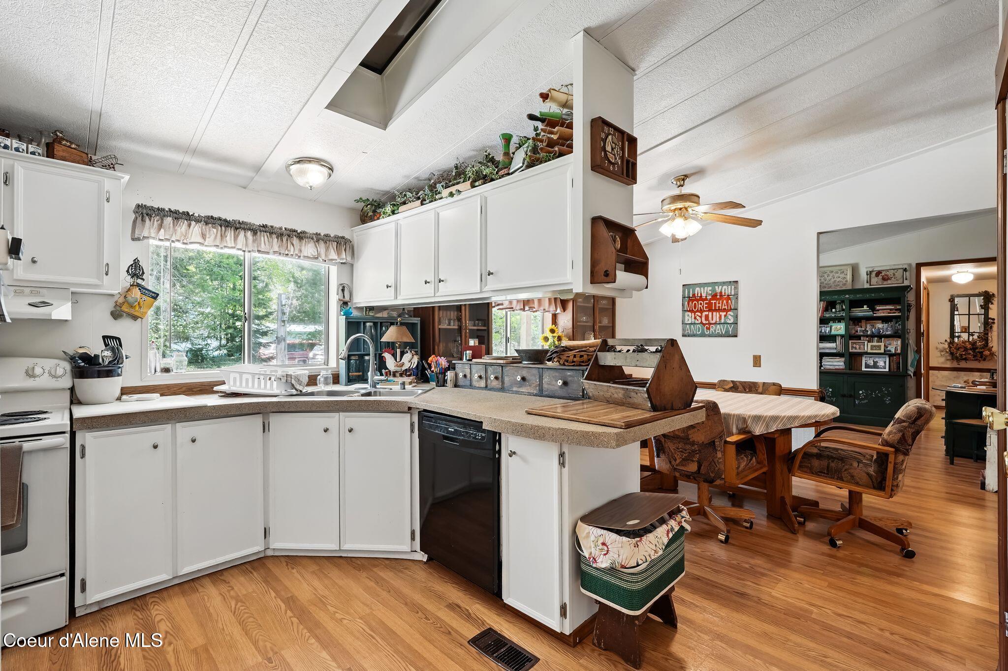 1601 Spades Road Sagle, ID 83860 - Photo 12 of 60 12