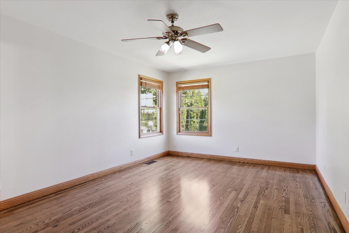333 Clearview Road El Paso, IL 61738 - Photo 17 of 24 Gallery Image 17