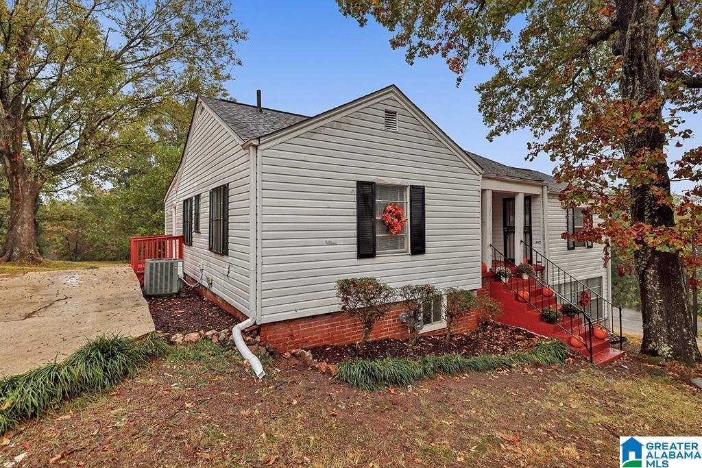 1121 9th Avenue Midfield, AL 35228 - Photo 1 of 28