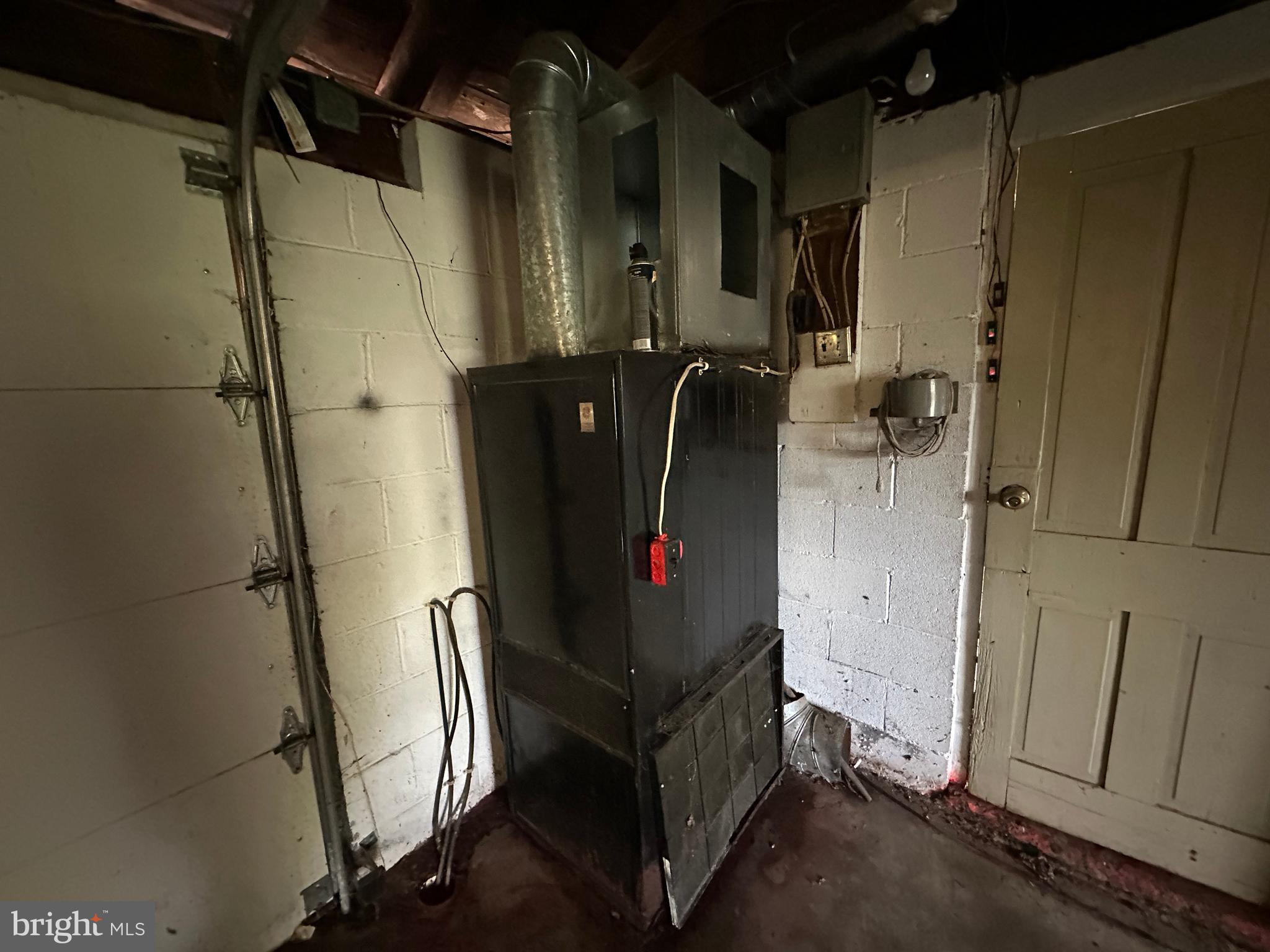 4391 Cito Road McConnellsburg, PA 17233 - Photo 25 of 67 a room with water heater and storage