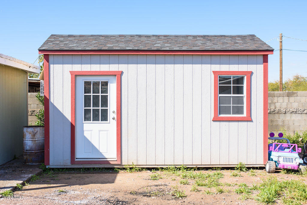1742 West Roeser Road Phoenix, AZ 85041 - Photo 13 of 18 Workshop
