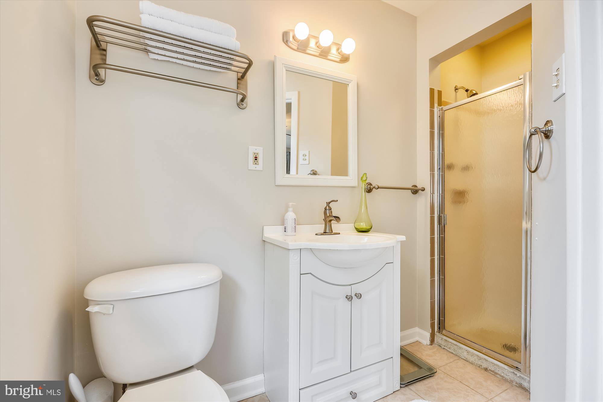 600 Amoss Road Severna Park, MD 21146 - Photo 12 of 26 Master bathroom