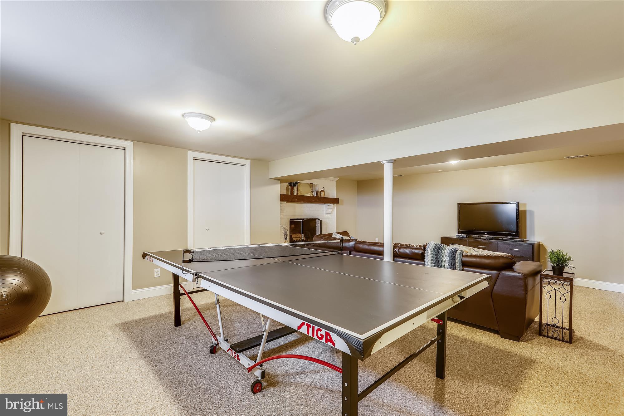 600 Amoss Road Severna Park, MD 21146 - Photo 18 of 26 Great entertaining space!
