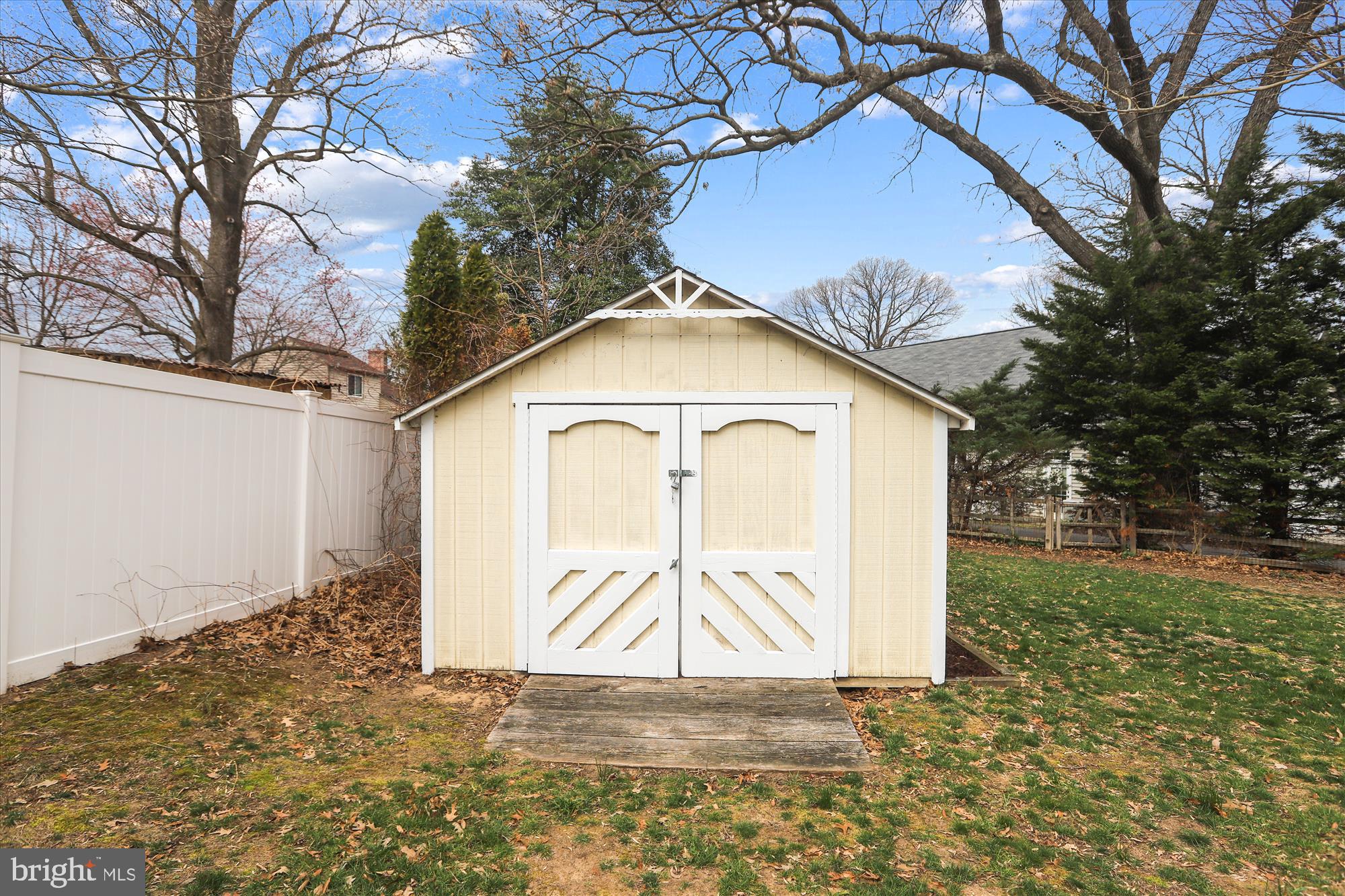 600 Amoss Road Severna Park, MD 21146 - Photo 22 of 26 Large shed to store your outdoor belongings!
