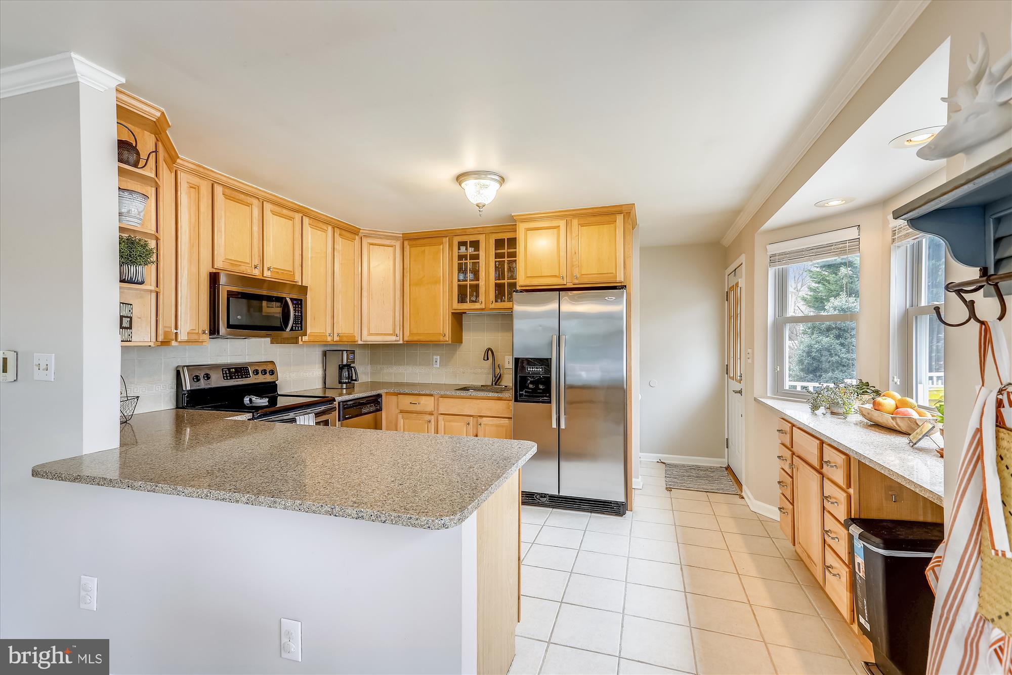 600 Amoss Road Severna Park, MD 21146 - Photo 4 of 26 Spacious kitchen with plenty of counterspace!