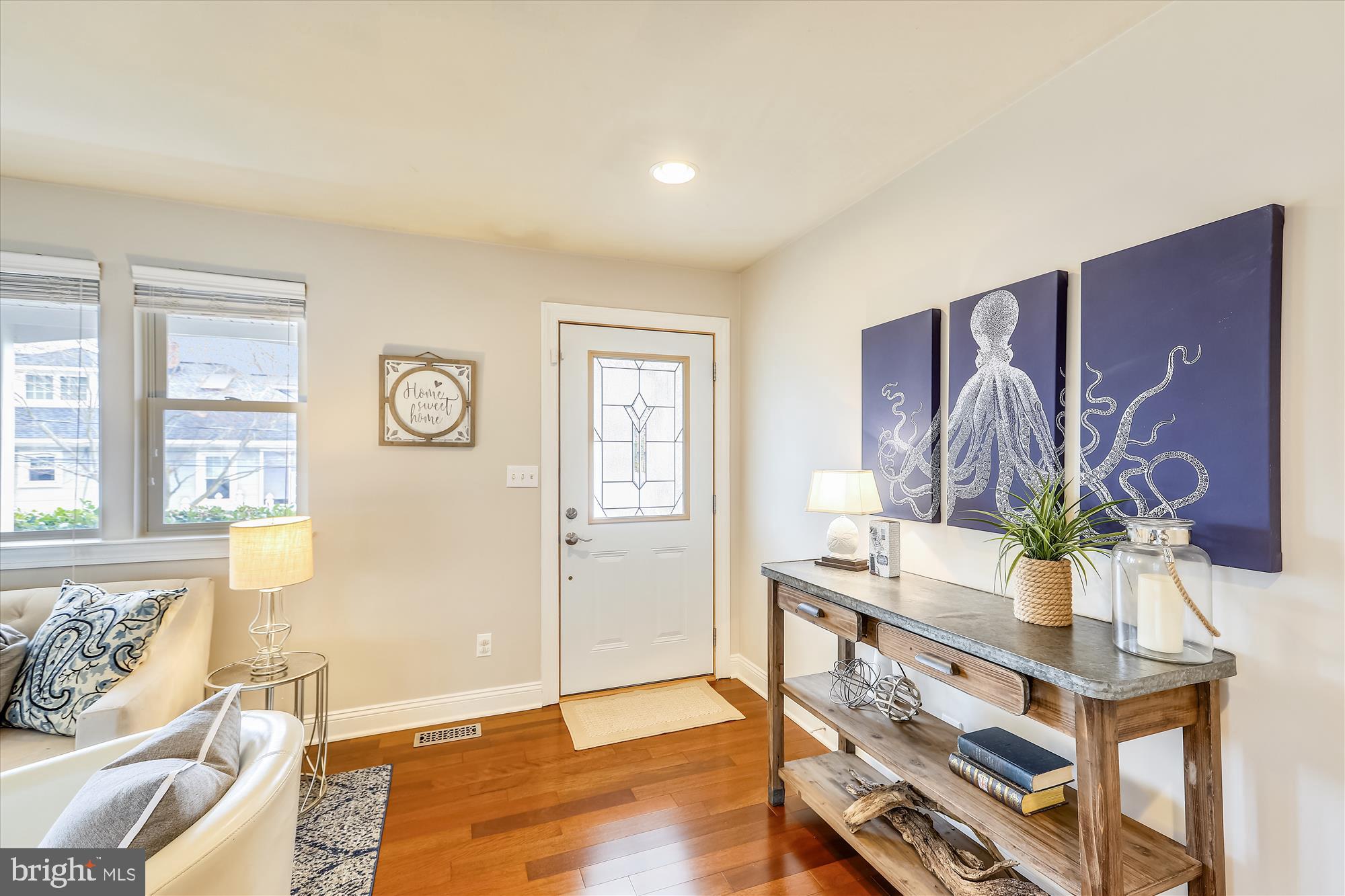 600 Amoss Road Severna Park, MD 21146 - Photo 9 of 26 Welcoming entryway!