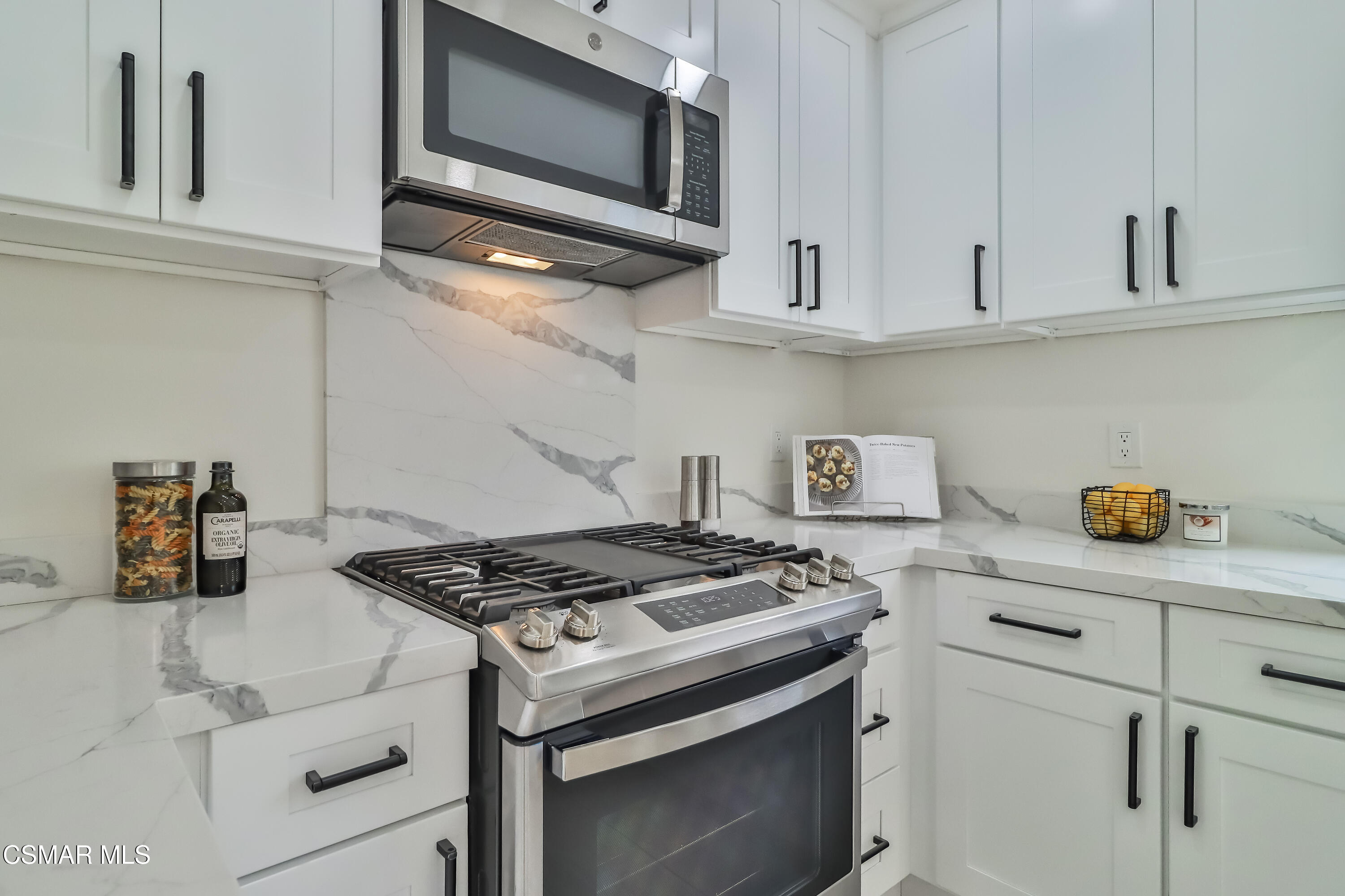 2711 Stearns Street, Unit 4 Simi Valley, CA 93063 - Photo 12 of 22 22