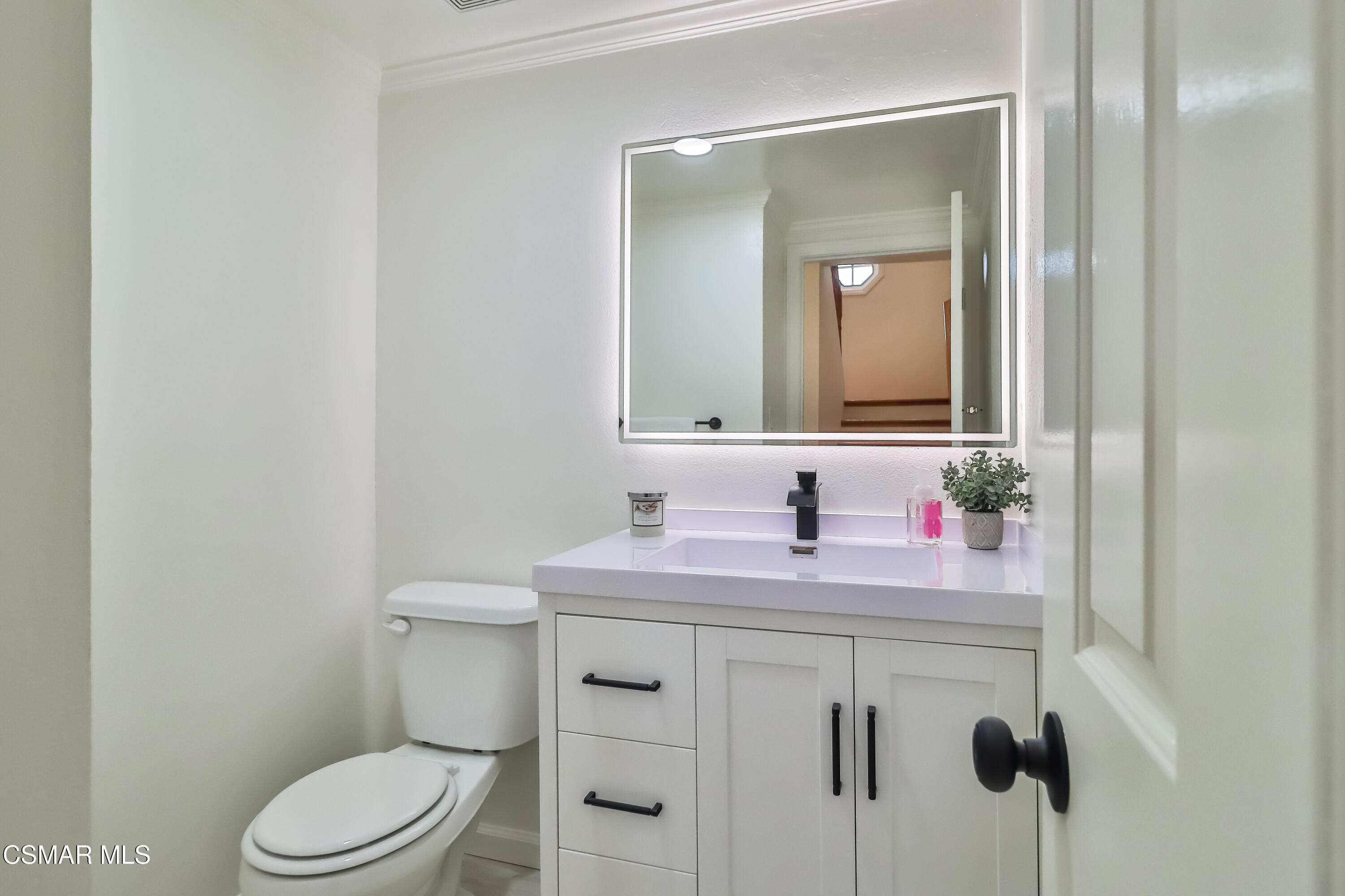 2711 Stearns Street, Unit 4 Simi Valley, CA 93063 - Photo 14 of 22 24