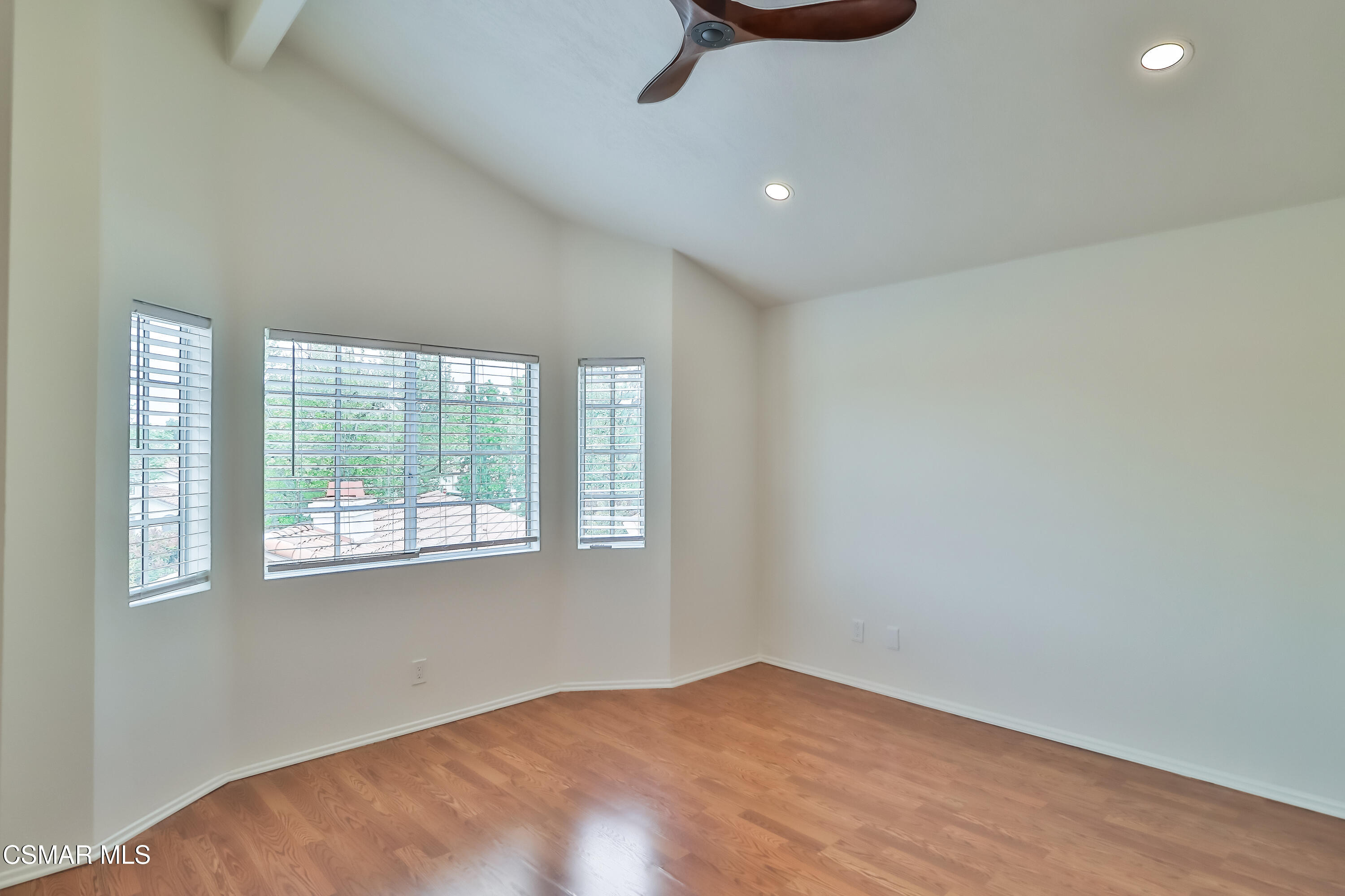 2711 Stearns Street, Unit 4 Simi Valley, CA 93063 - Photo 15 of 22 25