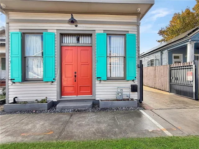 $1,250 | 5018 Lasalle Street, Unit B, New Orleans, LA 70115