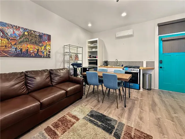 $1,250 | 5018 Lasalle Street, Unit B, New Orleans, LA 70115