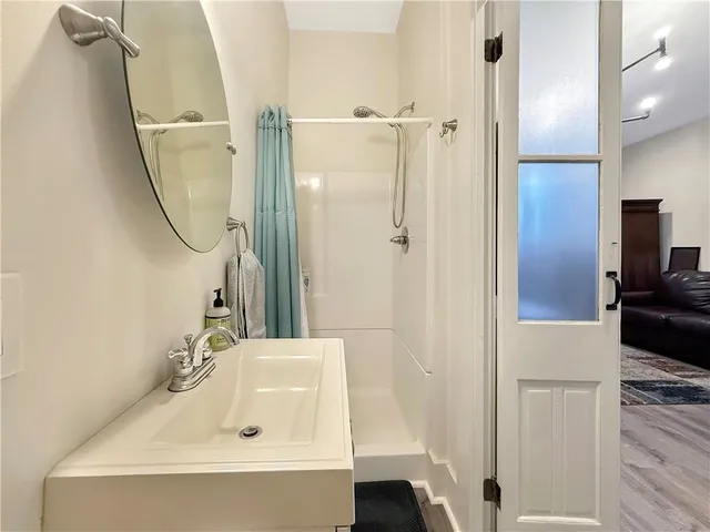 $1,250 | 5018 Lasalle Street, Unit B, New Orleans, LA 70115