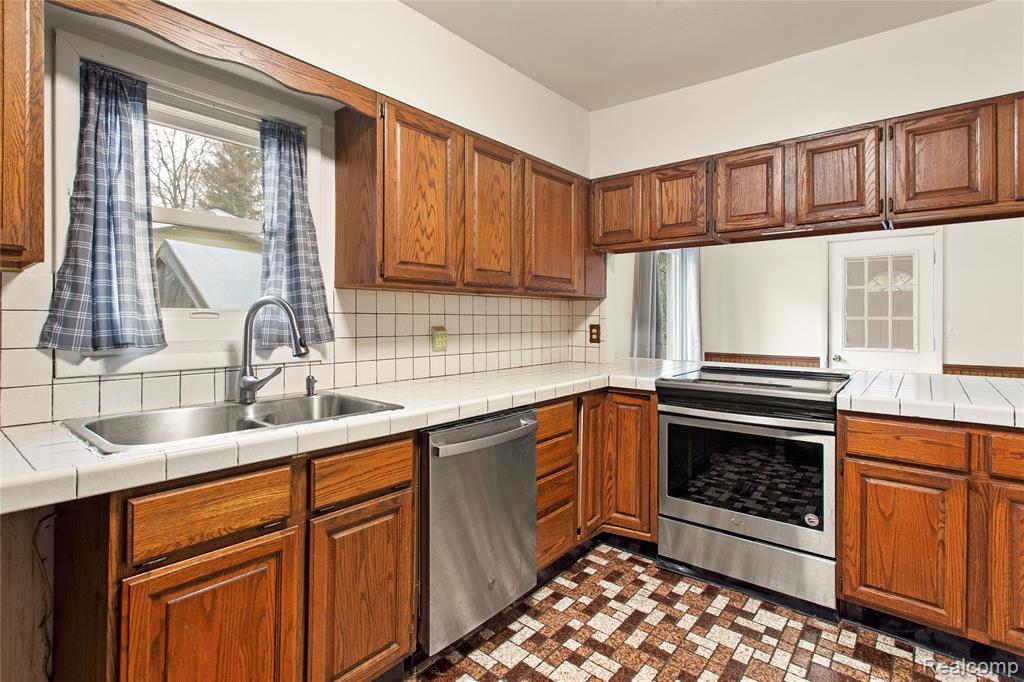 225 West Ridge Street Owosso, MI 48867 - Photo 41 of 46