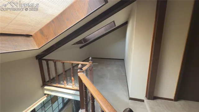 a view of empty room with window